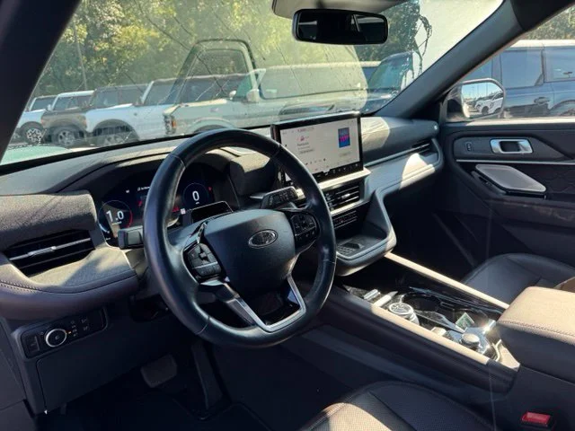 Used 2025 White Ford Platinum image 17