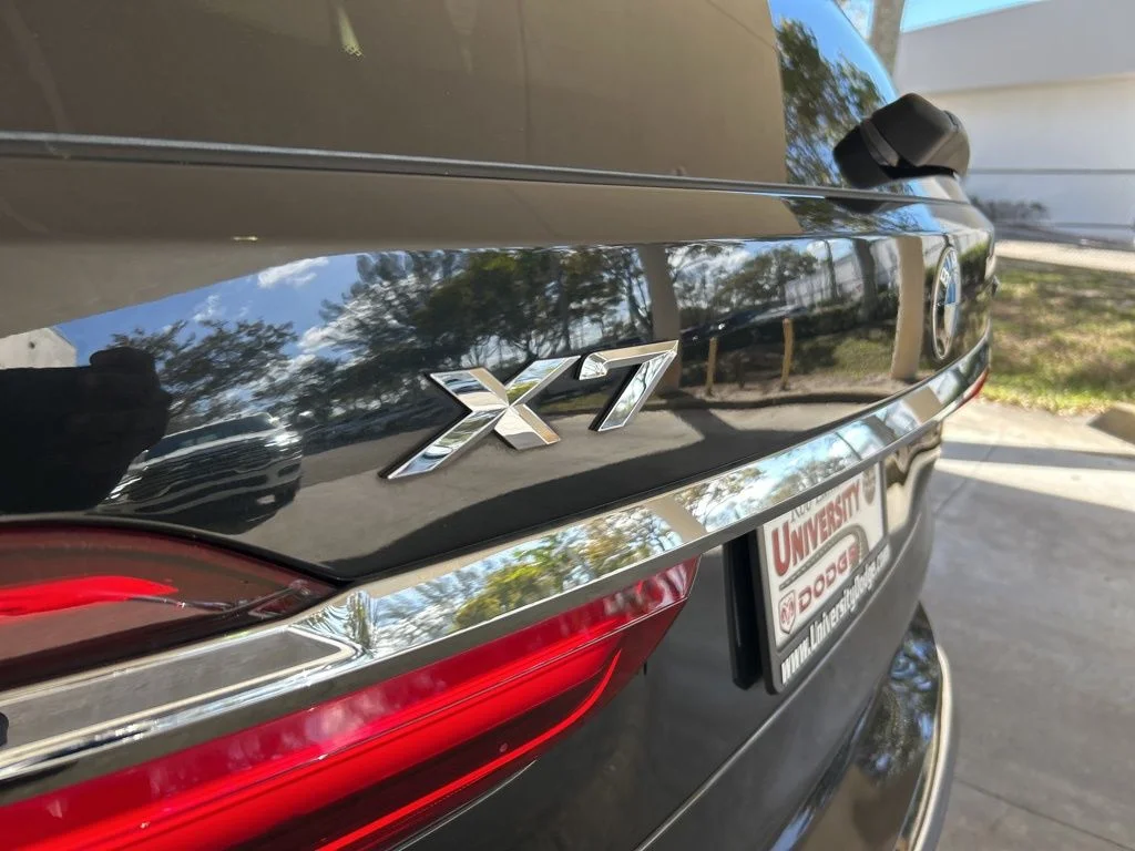 Used 2019 Black BMW xDrive40i image 20