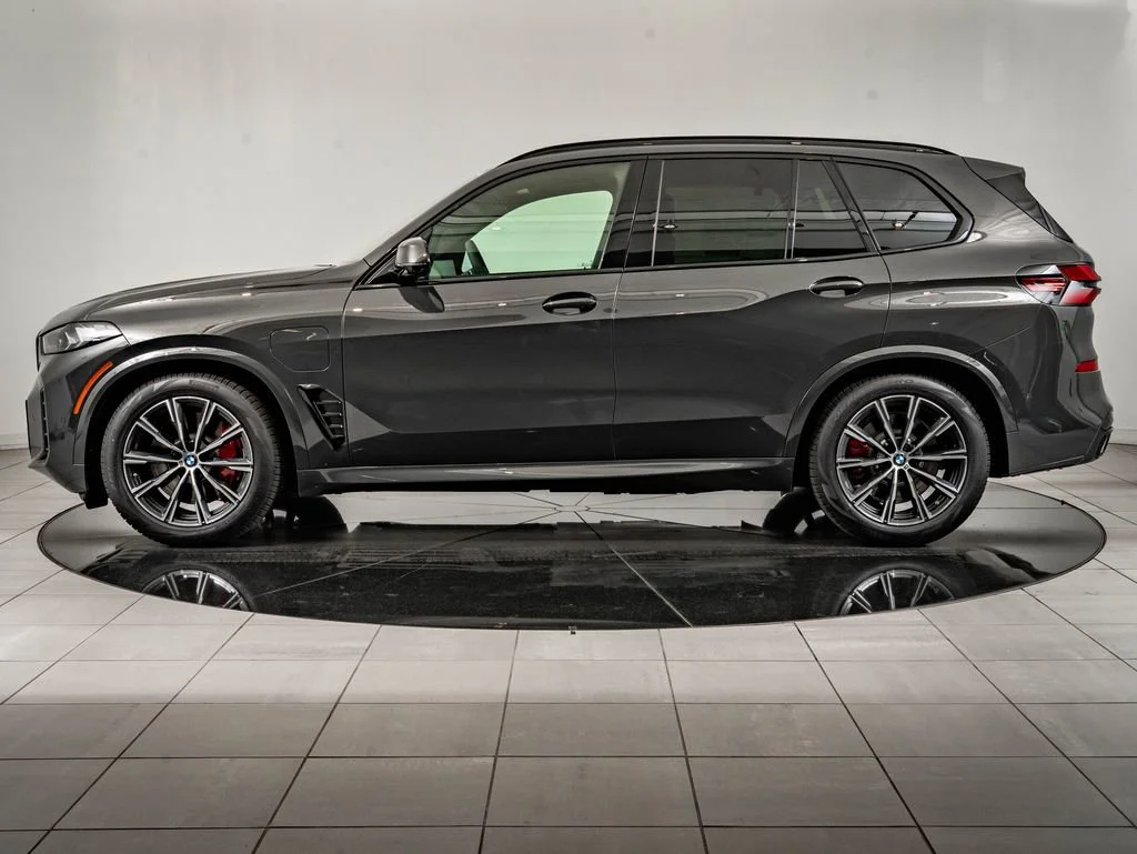 New 2026 Gray Metallic BMW xDrive50e image 5
