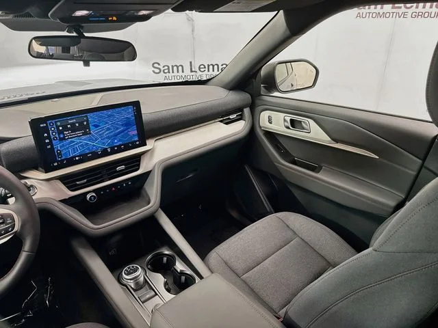 New 2027 Vapor Blue Metallic Ford Active image 23
