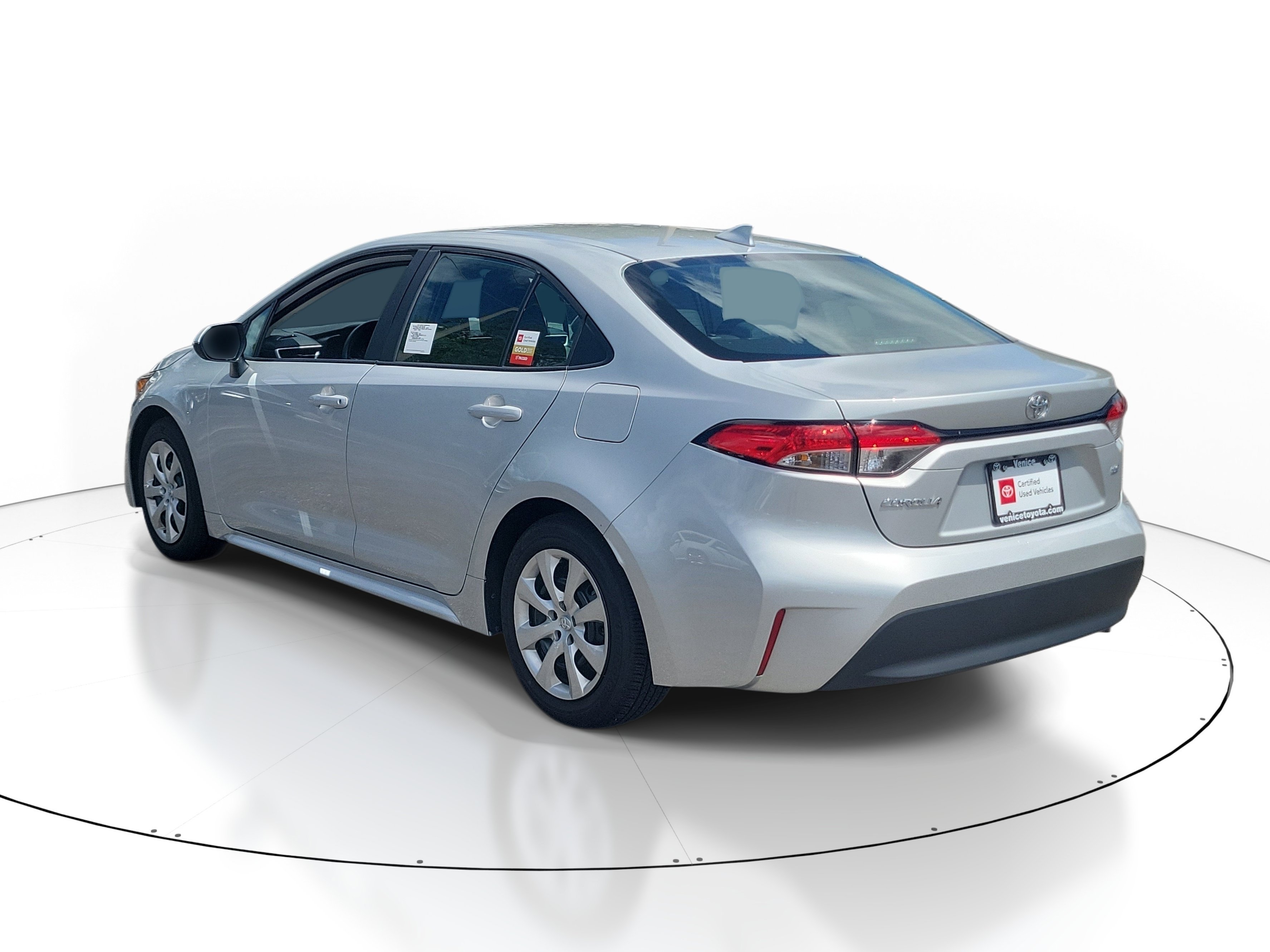 Used 2025 Classic Silver Metallic Toyota LE image 3