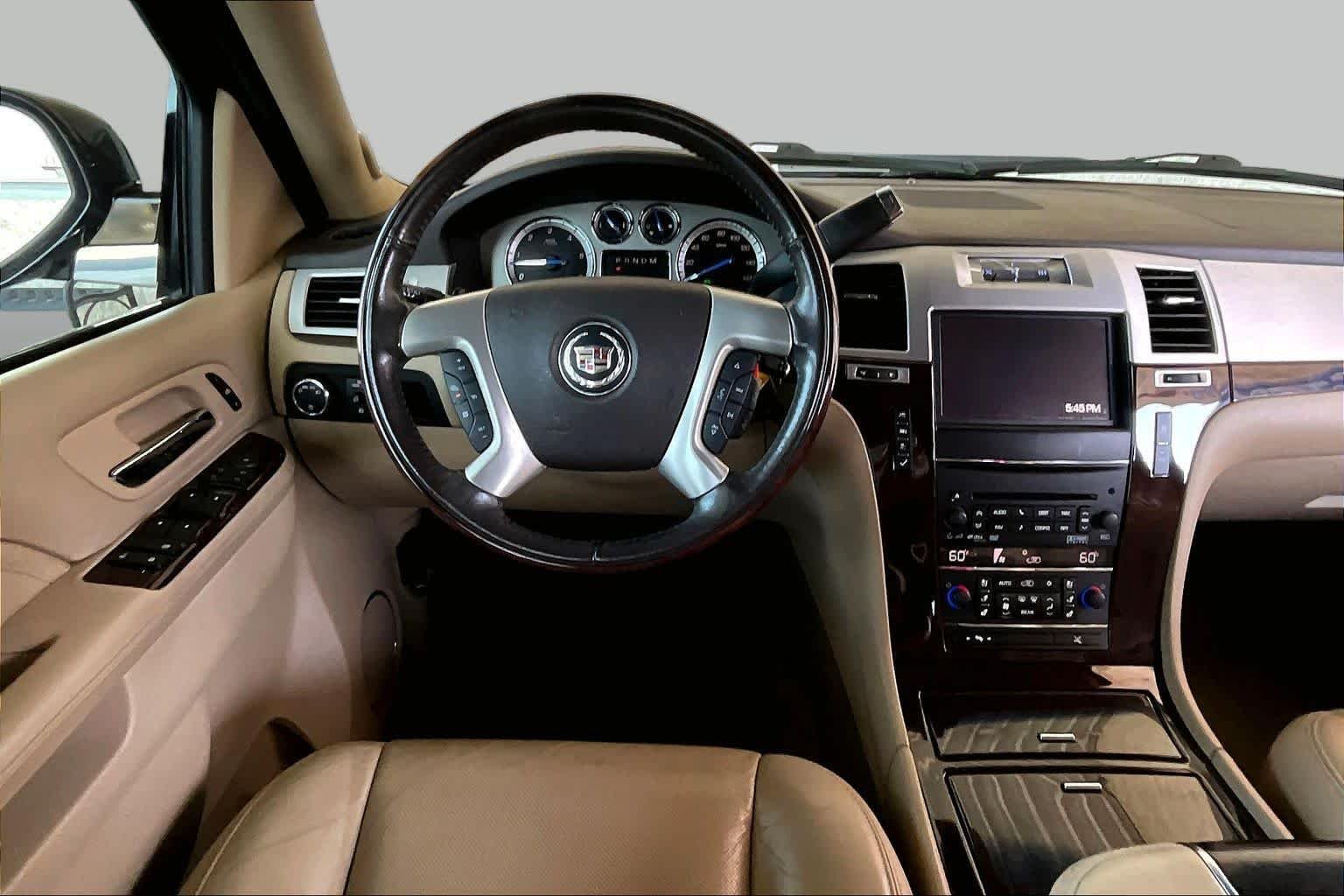 Used 2013 Black Raven Cadillac Luxury image 5