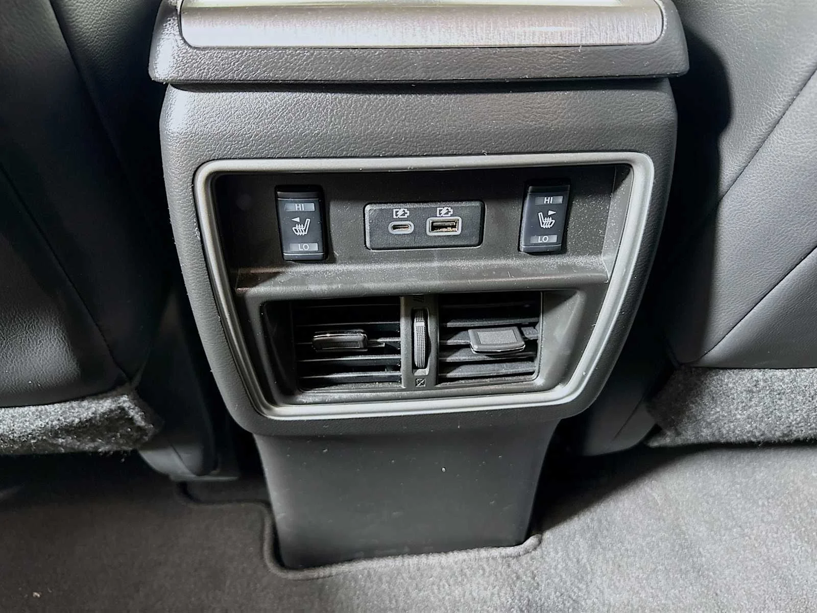 Used 2022 Boulder Gray Pearl Nissan SL image 24