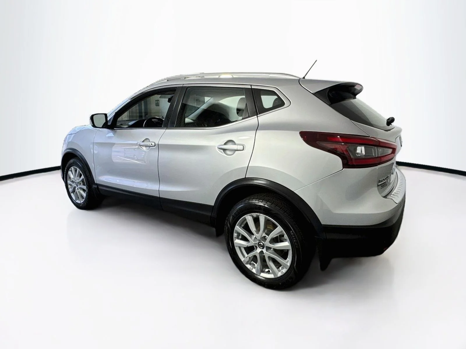 2022 Nissan Rogue Sport SV - Photo 5