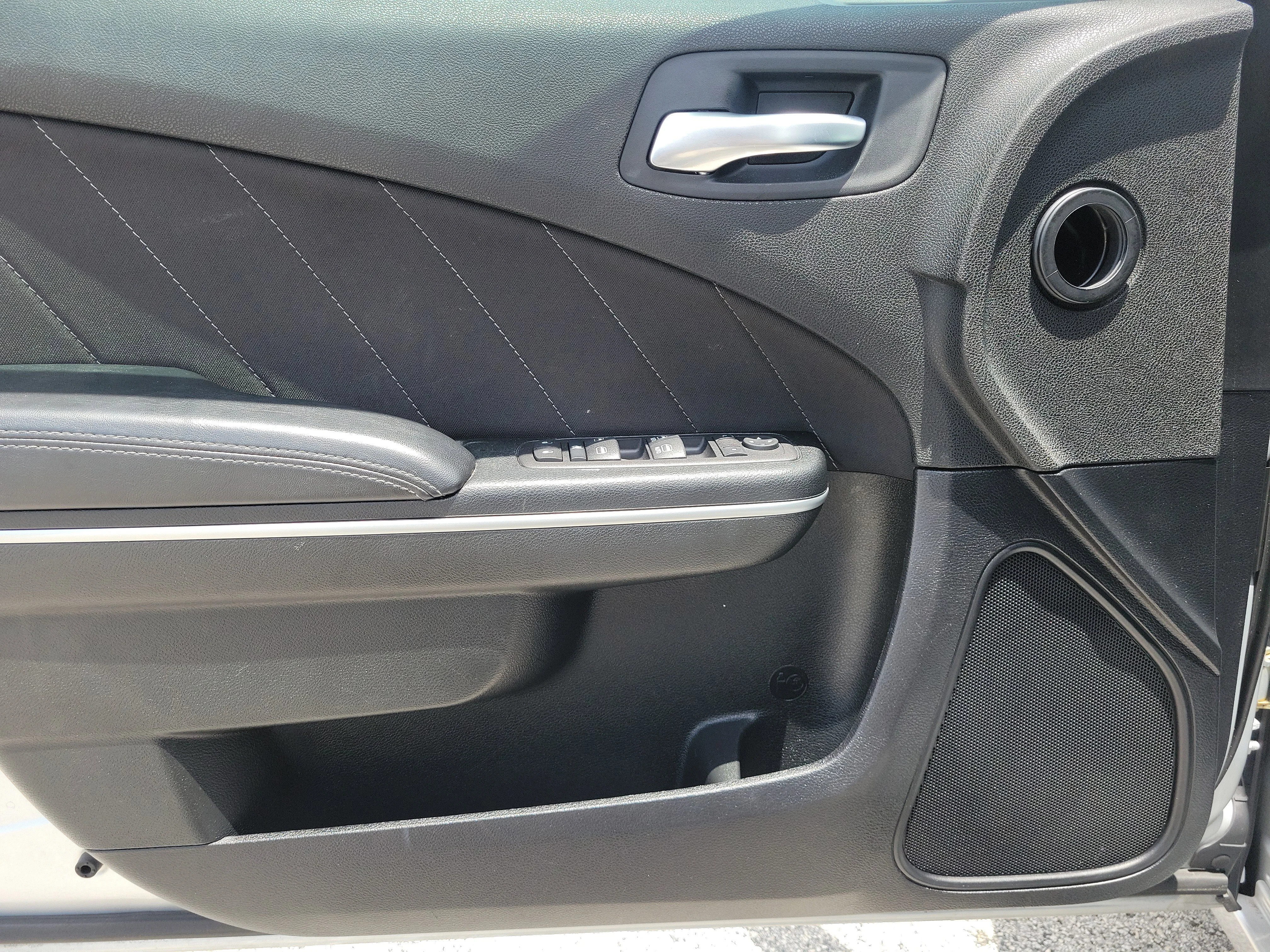 Certified Used 2023 Triple Nickel Clearcoat Dodge SXT image 11