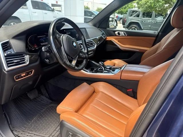 Used 2019 Blue BMW xDrive40i image 5