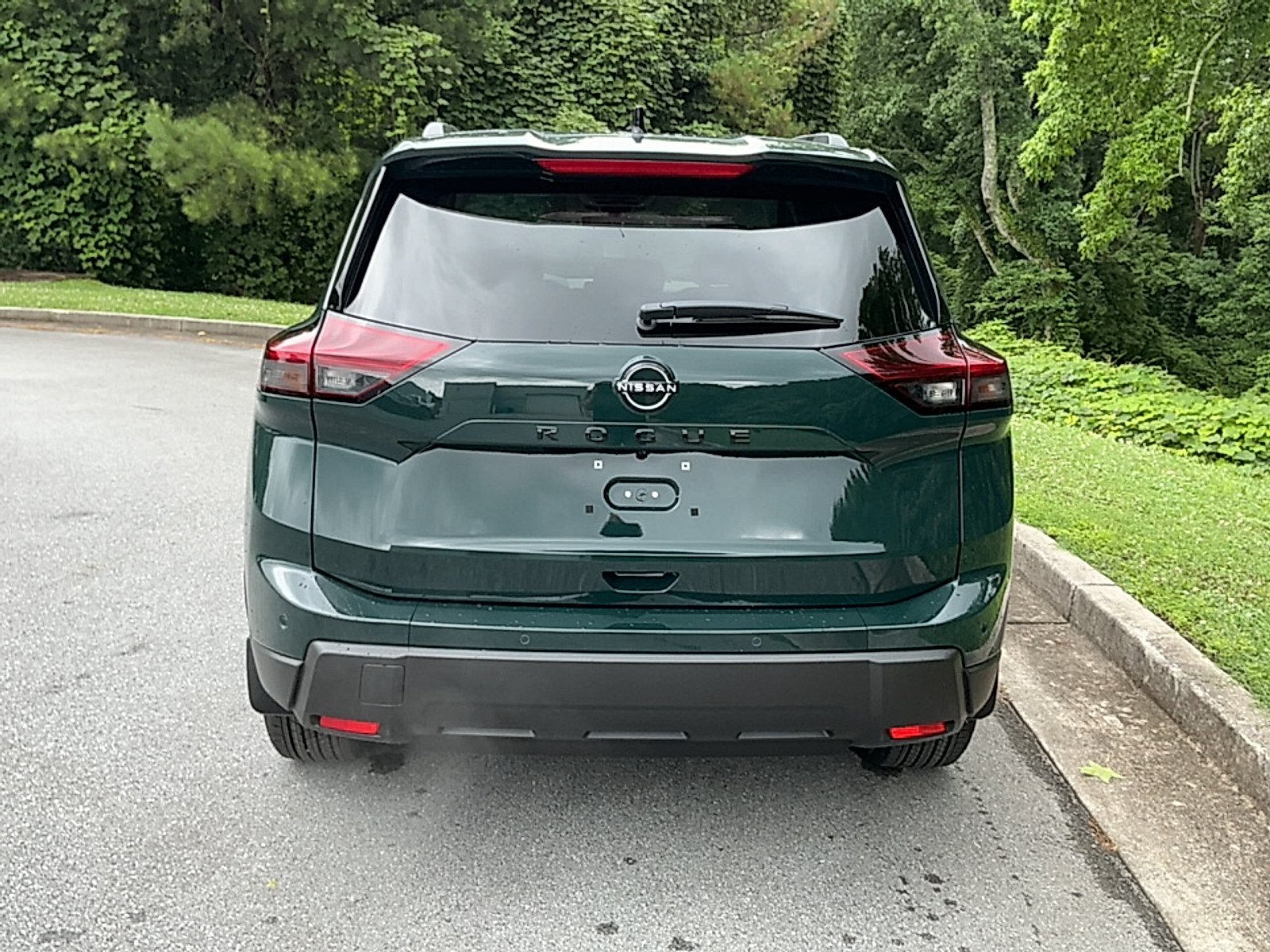 New 2026 Obsidian Green Nissan Dark Armor image 16