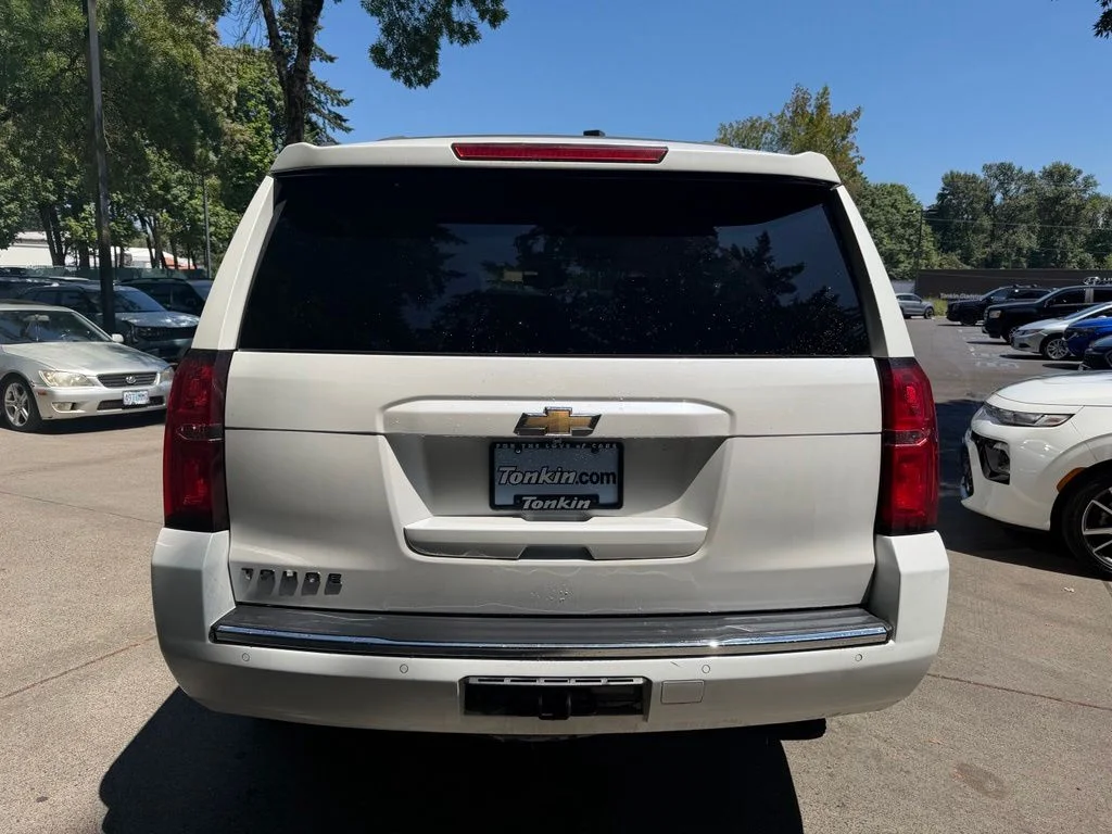 Used 2016 Iridescent Pearl Tricoat Chevrolet LTZ image 5
