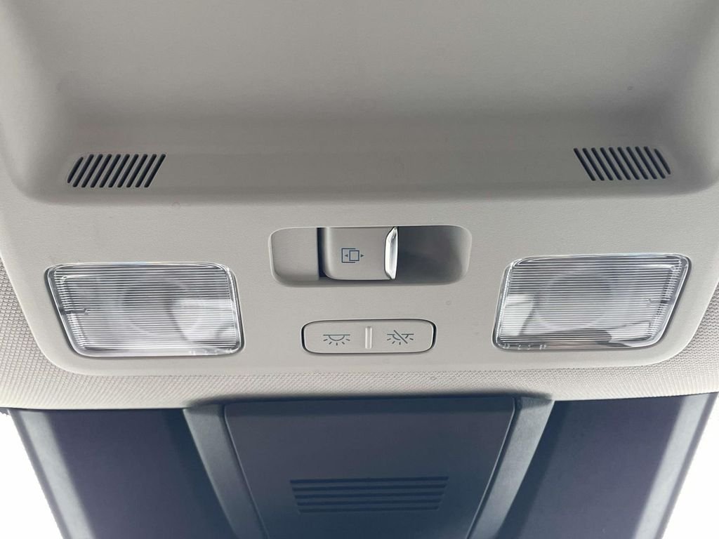 Used 2025 Oxford White Ford LARIAT image 23