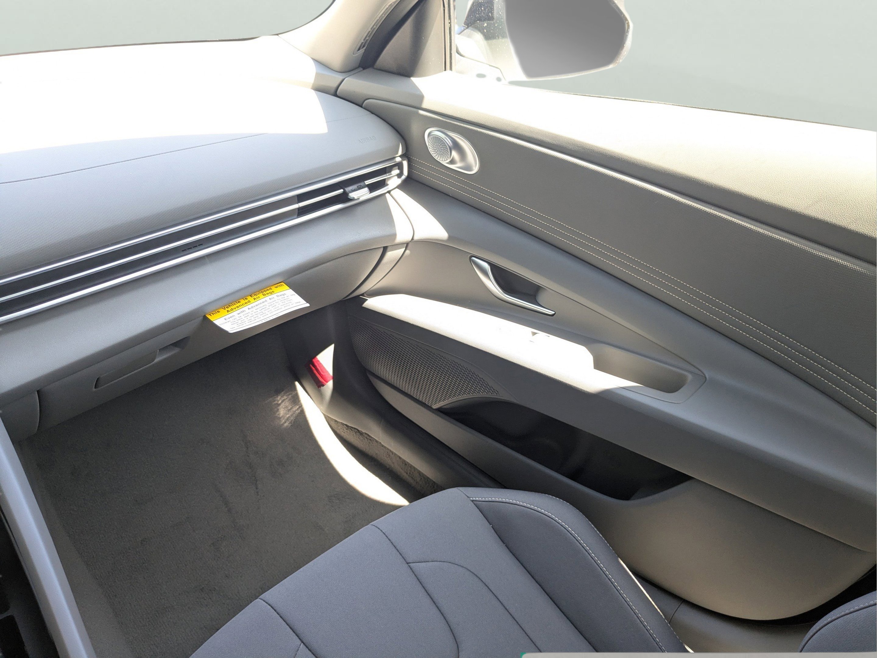 New 2026 Serenity White Hyundai SEL Sport image 28