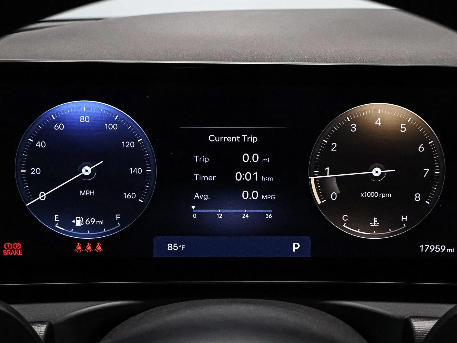 Used 2025 Black Hyundai SEL Activity image 39