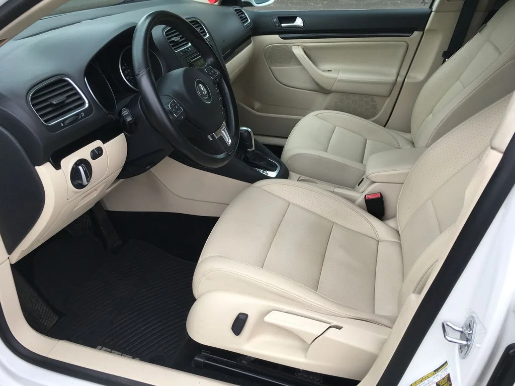 Used 2013  Volkswagen 2.0L TDI image 21