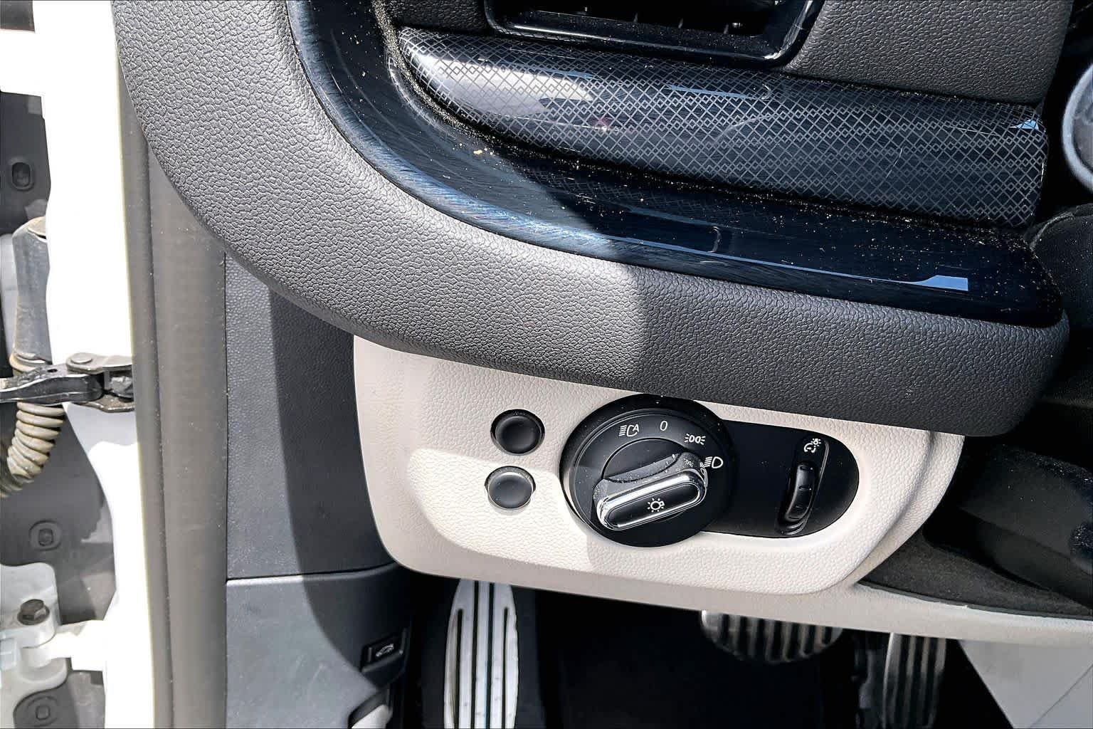 Used 2024 Nanuq White Metallic MINI John Cooper Works image 30