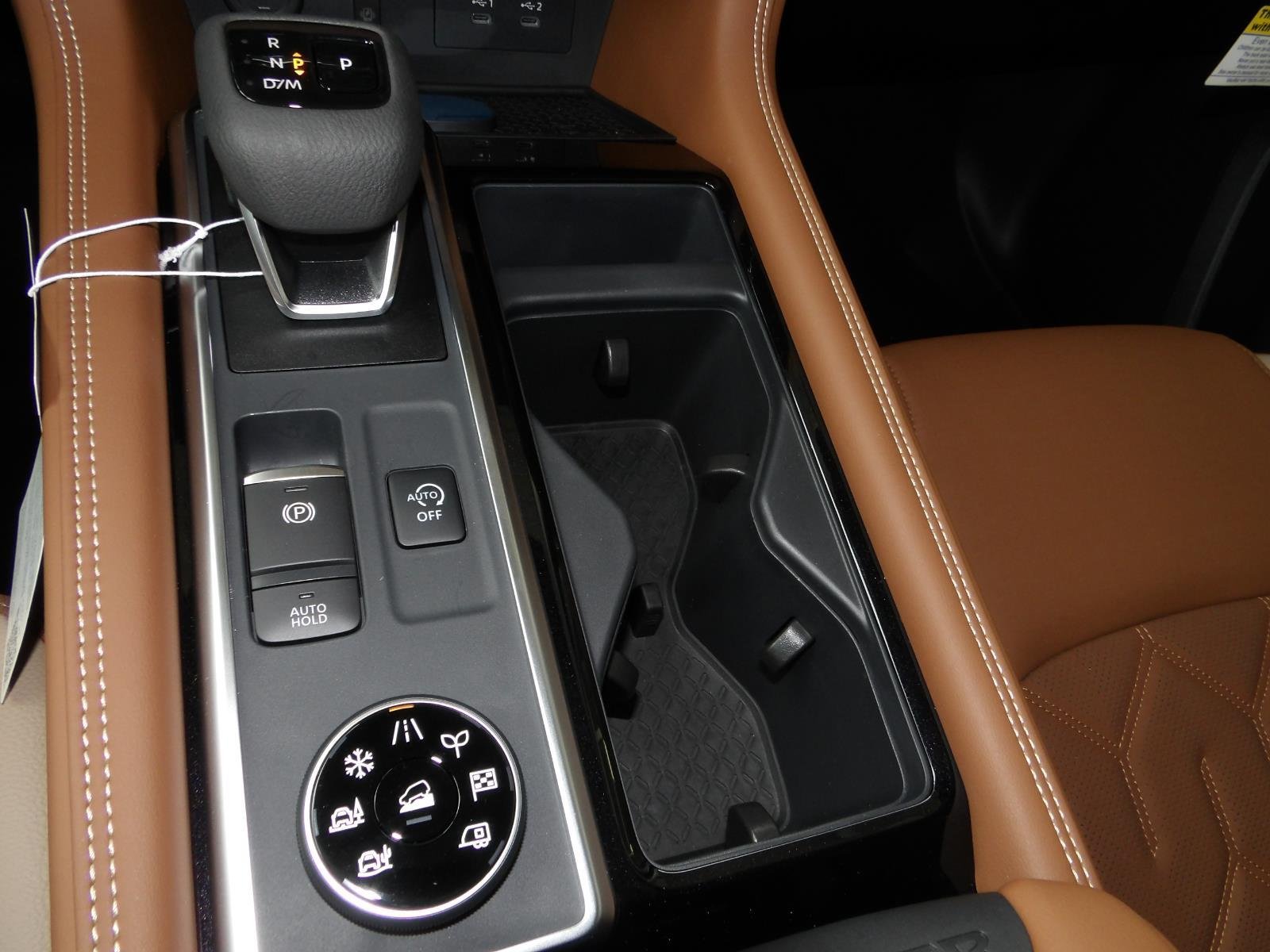 New 2026 Everest White Pearl Tricoat Nissan Platinum image 23