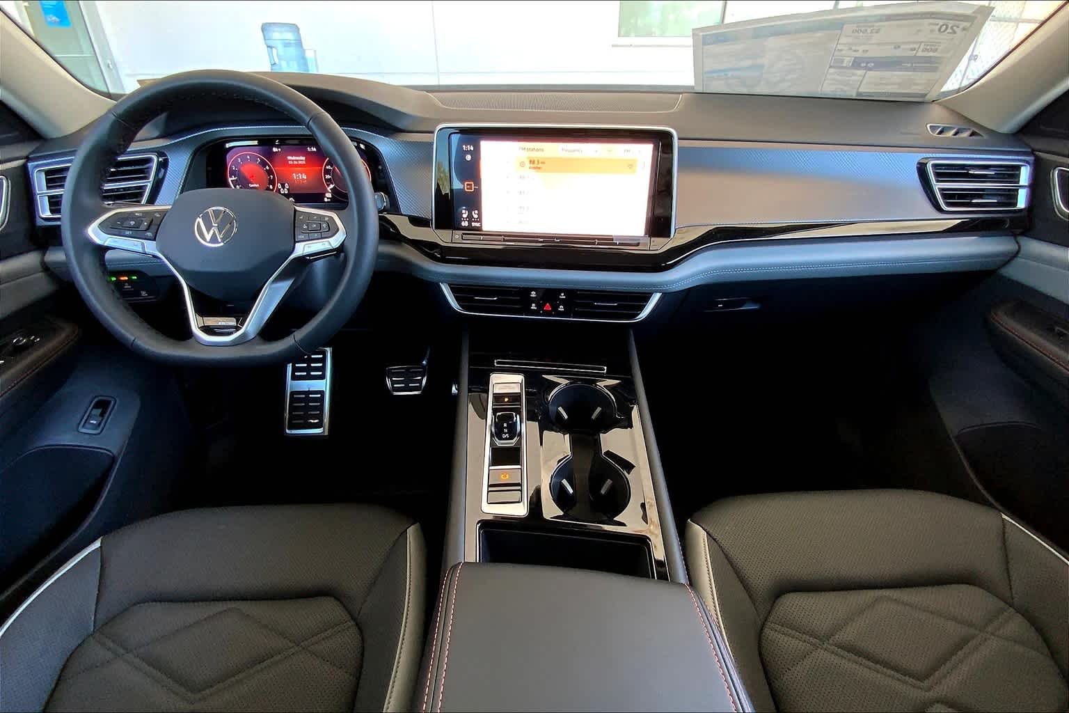 Used 2025 Pure White Volkswagen 2.0T Peak Edition image 5