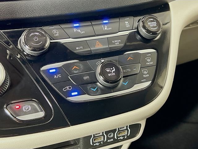2024 Chrysler Pacifica Touring L - Photo 19