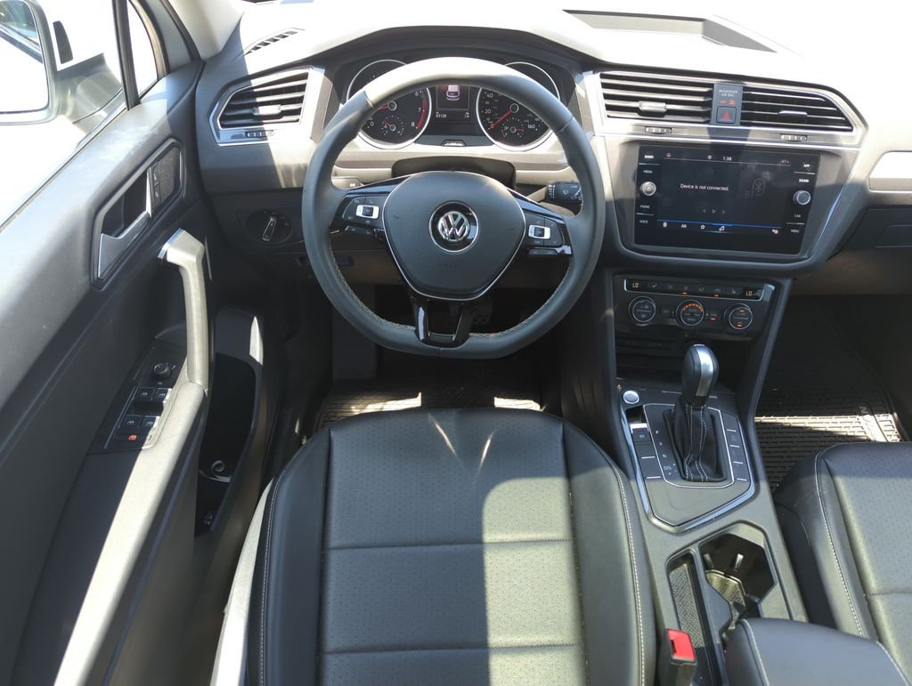 Certified Used 2021 White/off-white Volkswagen 2.0T SE image 14