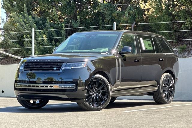 New 2026 Obsidian Black in Gloss Finish Land Rover SE image 1