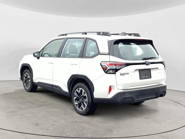 Used 2025 Crystal White Pearl Subaru Base image 3