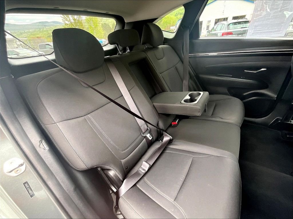Used 2022 Amazon Gray Hyundai SEL image 16