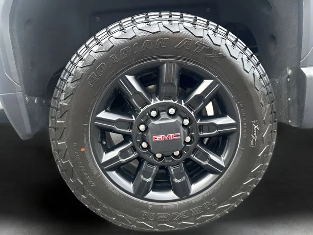 Used 2024 White GMC AT4 image 39