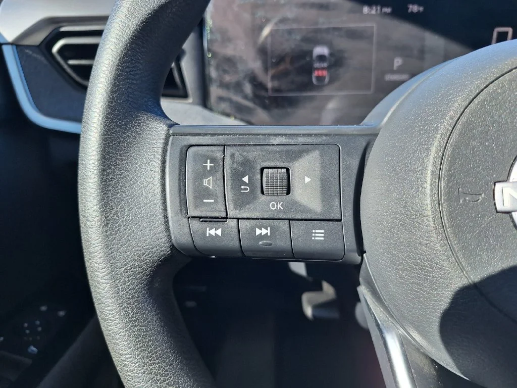 Used 2025 White Nissan SV image 20