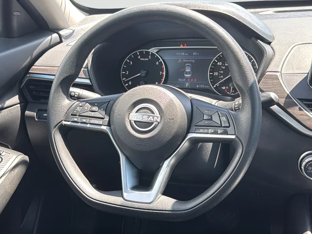 Used 2024 Silver Nissan 2.5 SV image 18