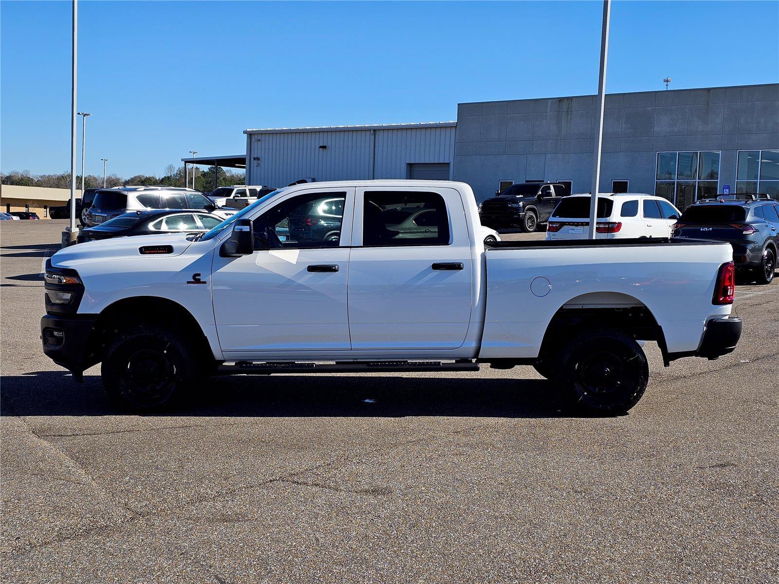 2025 RAM 2500 Tradesman - Photo 13