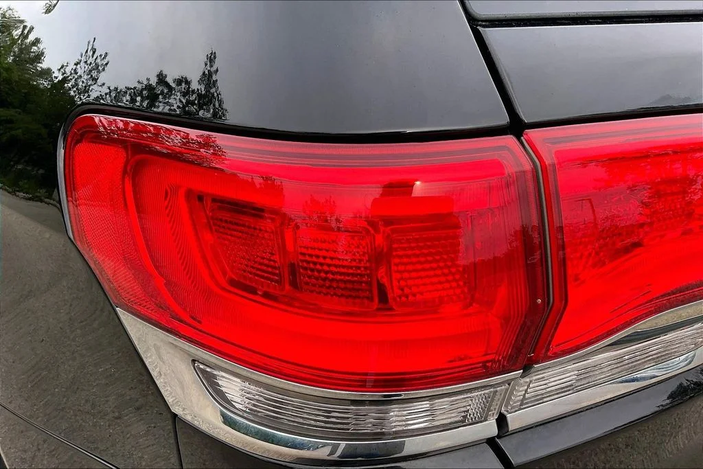Used 2018 Black Jeep Limited image 29