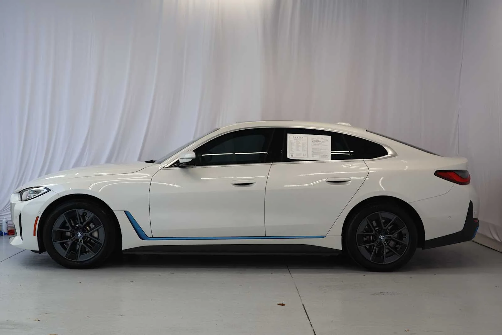 Certified Used 2023 Mineral White Metallic BMW eDrive35 image 7
