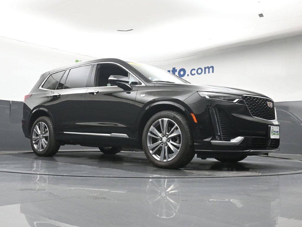 Used 2025 Black Cadillac Premium Luxury image 28