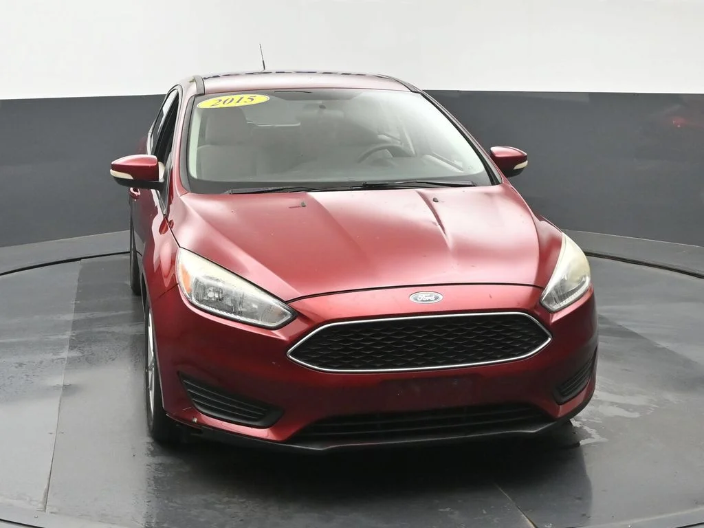 Used 2015 Red Ford SE image 5