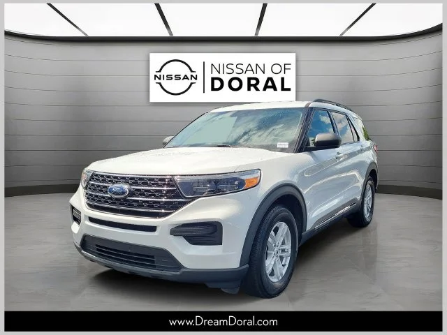 Used 2021 White Ford XLT image 1