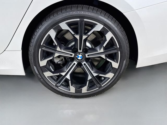 New 2026 White Metallic BMW 330i xDrive image 32