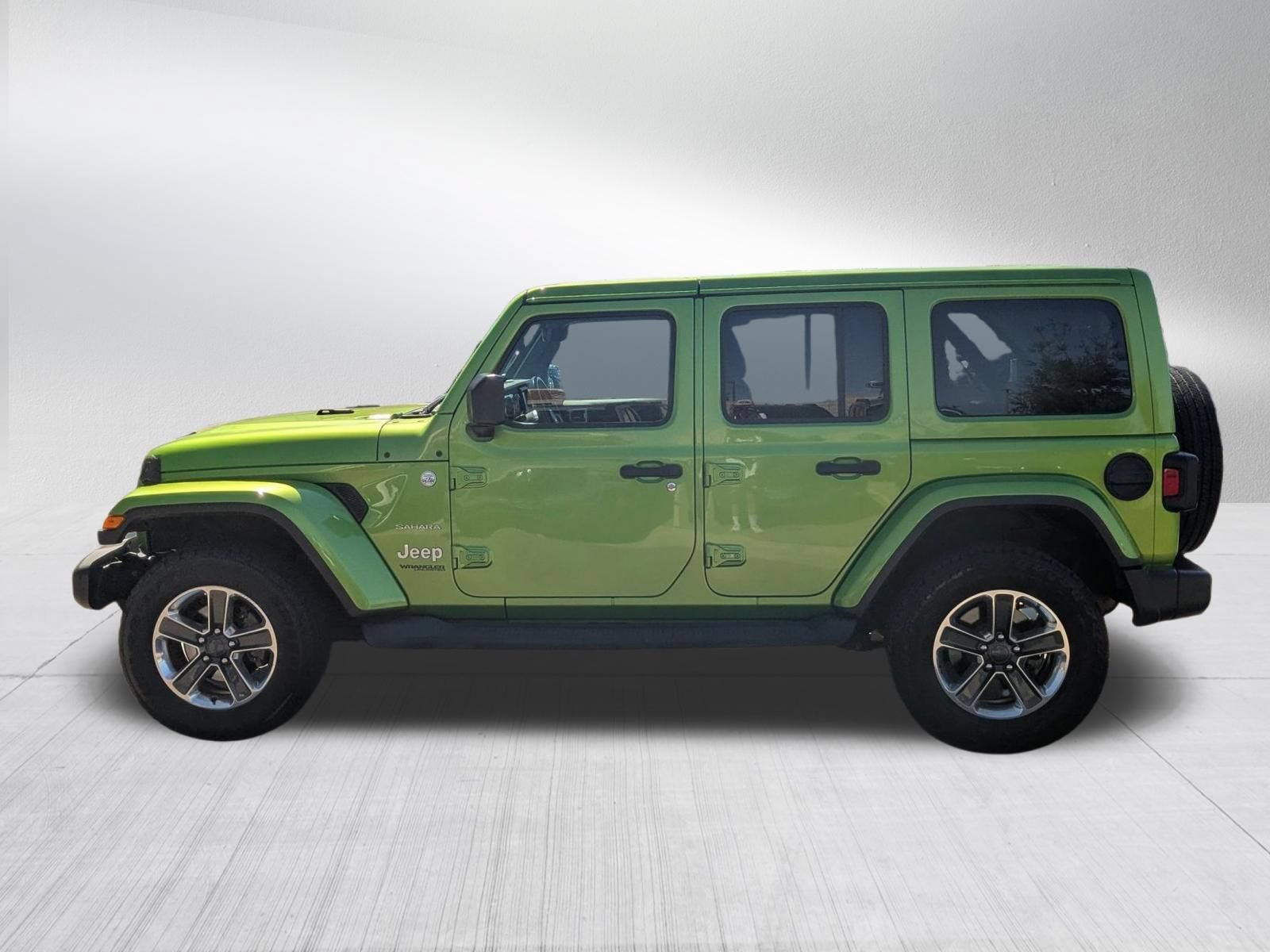 Certified Used 2019 Mojito! Clearcoat Jeep Sahara image 2