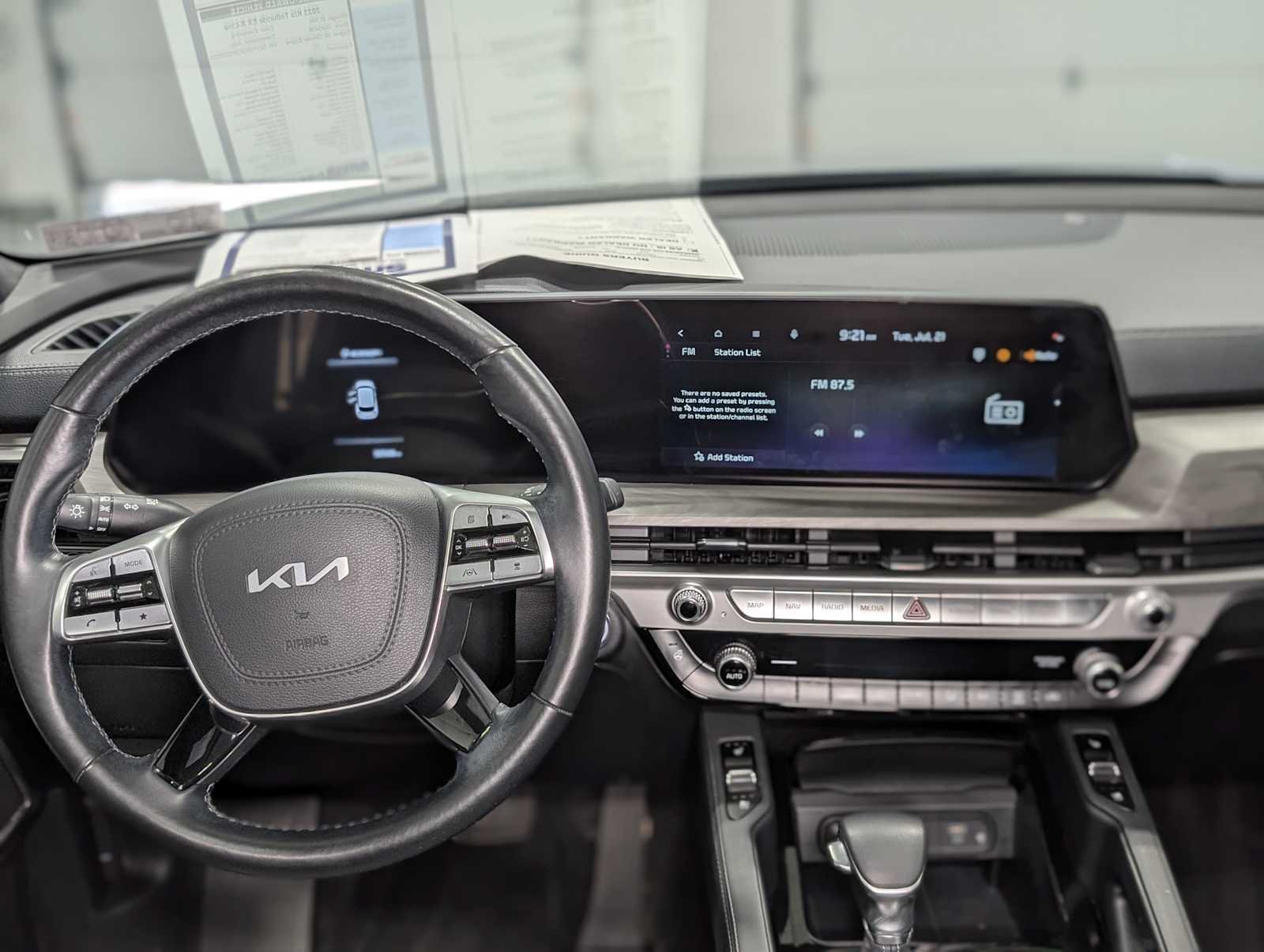 Used 2023 Everlasting Silver Kia EX X-Line image 5
