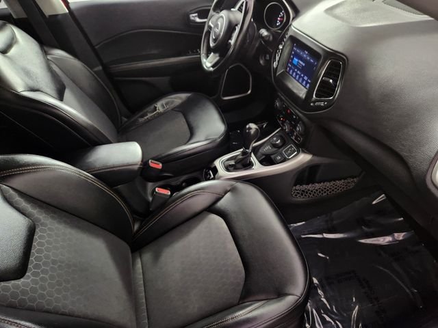 Used 2017 Red Jeep Latitude image 16