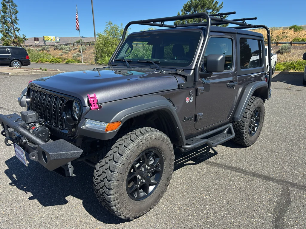 Used 2025 Granite Crystal Metallic Clearcoat Jeep Willys image 2