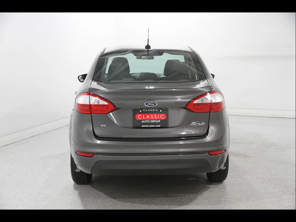 Used 2015 Magnetic Ford SE image 16
