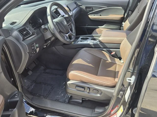 Used 2025  Honda EX-L image 10