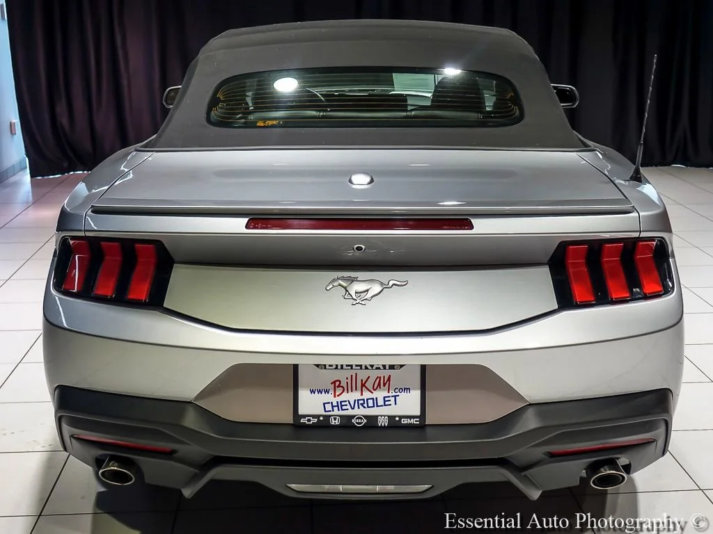 Used 2025 Silver Ford EcoBoost Premium Convertible image 7