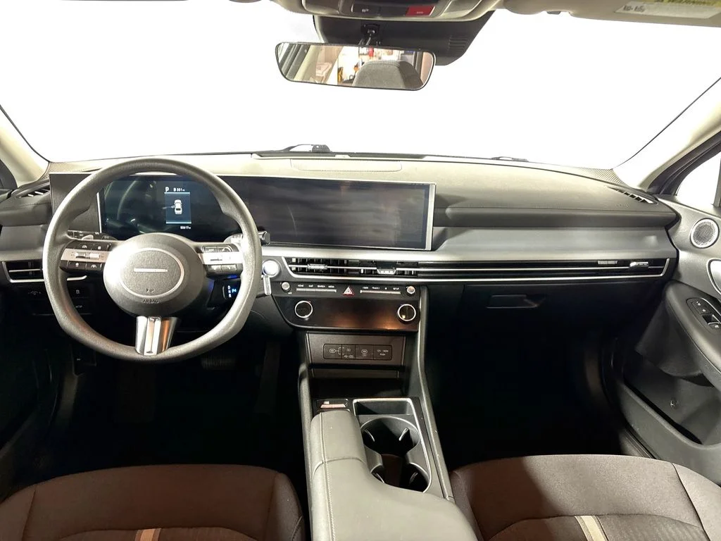 Used 2024 Gray Hyundai SEL image 12