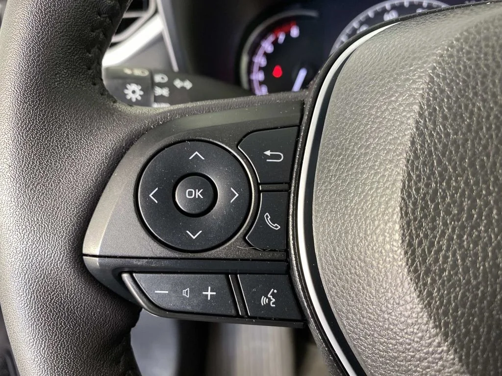 Used 2023 White Toyota XLE image 17
