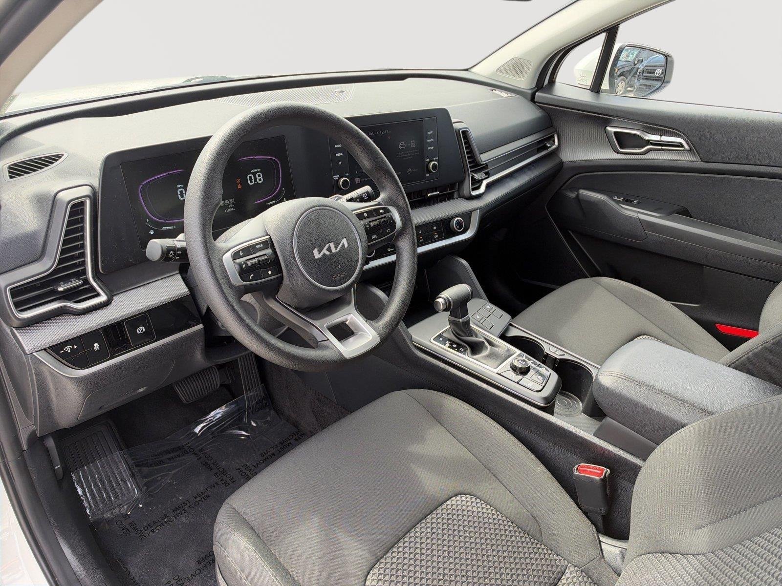 Certified Used 2025 Snow White Pearl Kia LX image 16