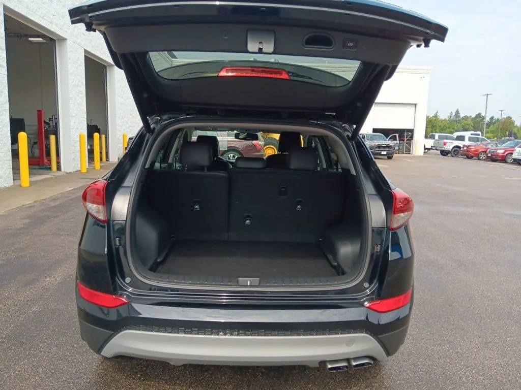 Used 2018 Black Noir Pearl Hyundai Limited image 32