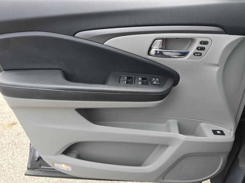 Used 2023  Honda RTL-E image 24