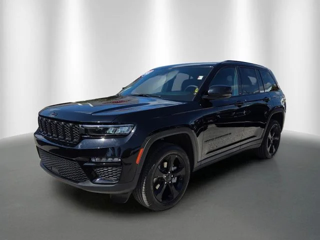 Certified Used 2025 Black Jeep Limited image 2