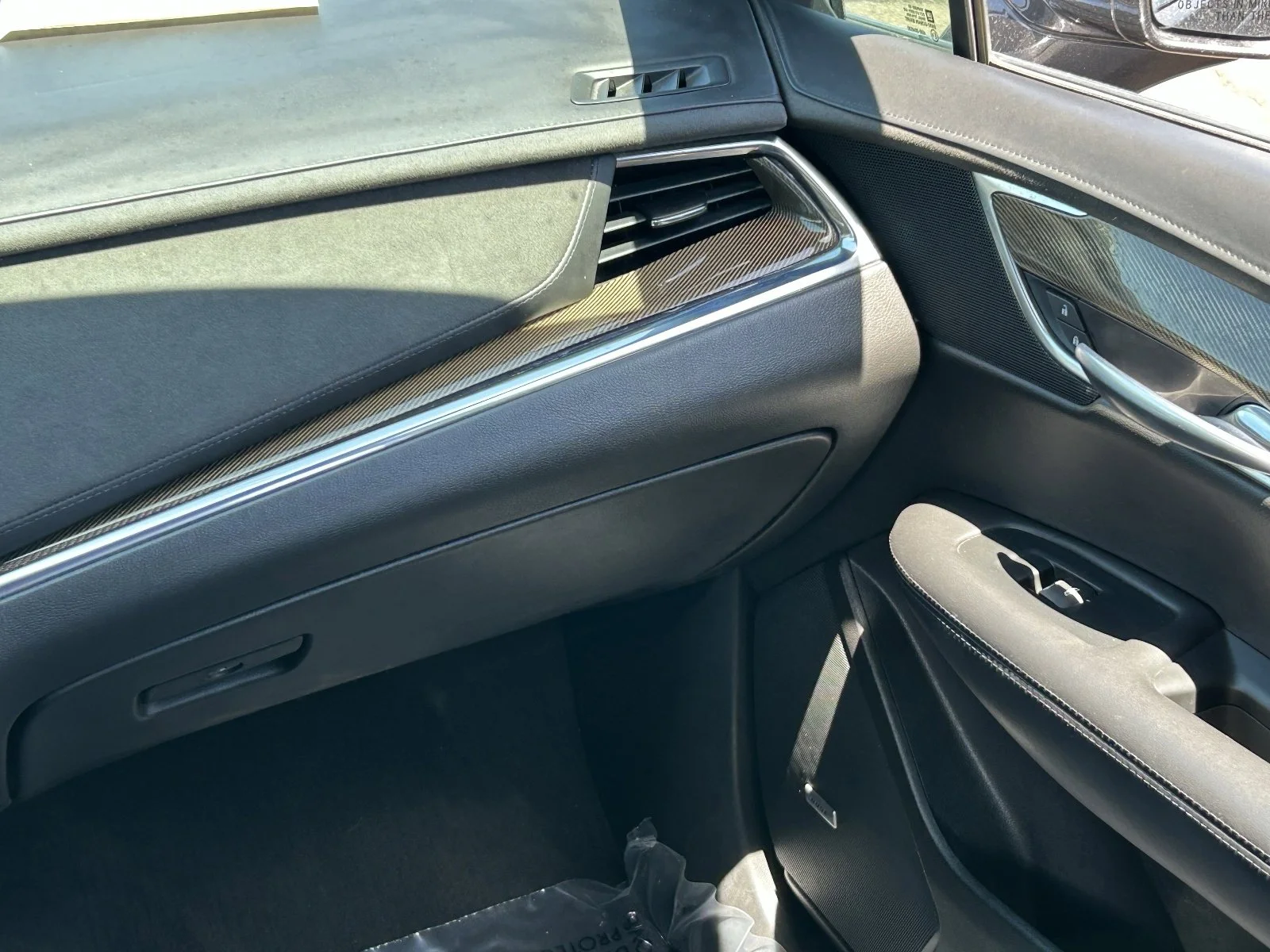Used 2018 Dark Granite Metallic Cadillac Platinum AWD image 19
