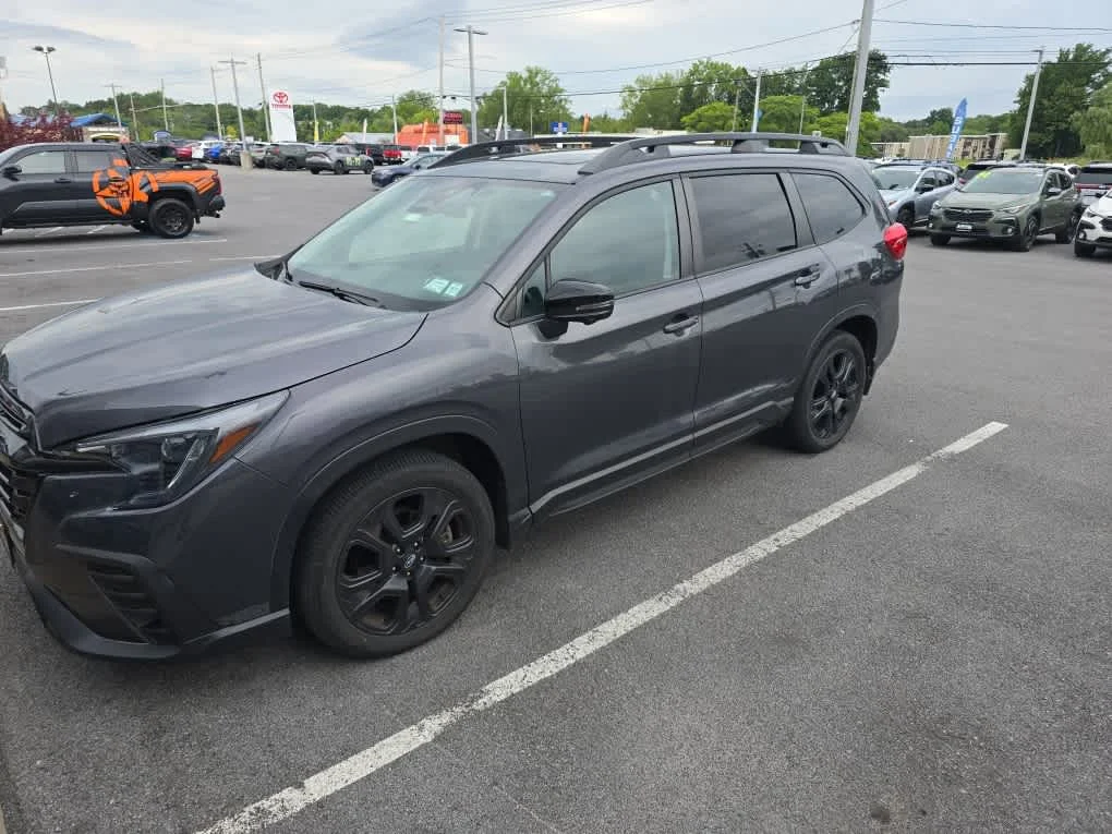 Used 2023 Magnetite Gray Metallic Subaru Onyx Edition Limited image 2