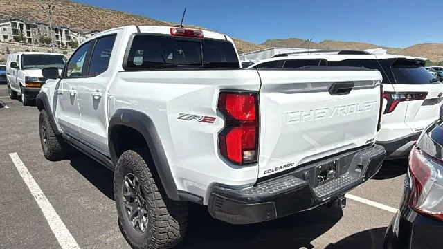 2026 Chevrolet Colorado ZR2 - Photo 4